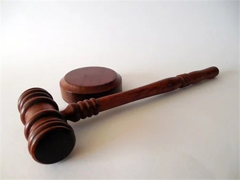 5年的勞動合同，公司不要我，無合同無社保，如何理賠