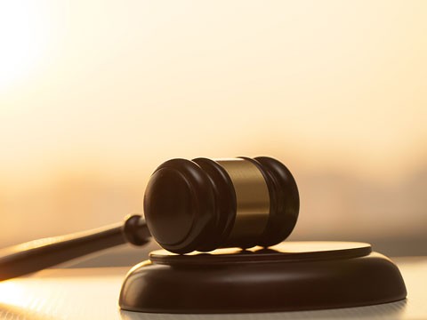 不履行生效判決 反變賣自有車輛揮霍后被捕